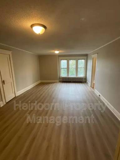 Main picture of 601 Woodland Ave