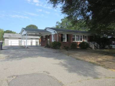 Main picture of 508 Villa St