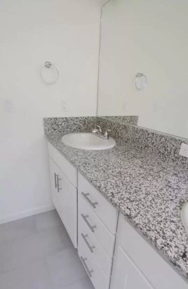Main picture of 2177 Chancellor Ave