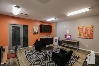 Main picture of Halsted Flats