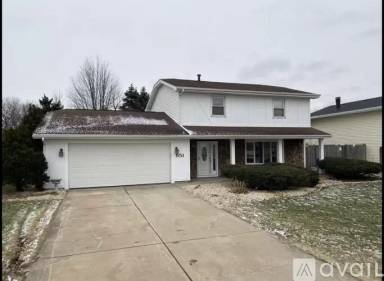 Main picture of 951 Ivanhoe Ln