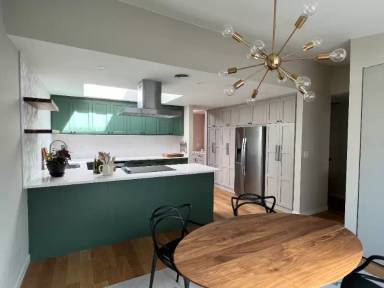 Main picture of 2920 76th Ave SE