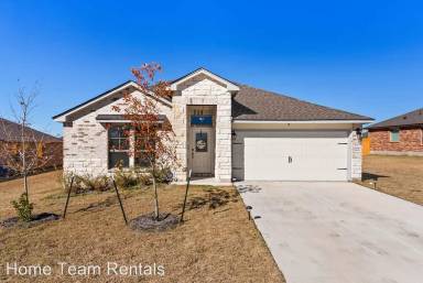 Main picture of 2408 Corradino St