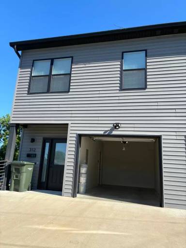 Main picture of 312 Lincoln St