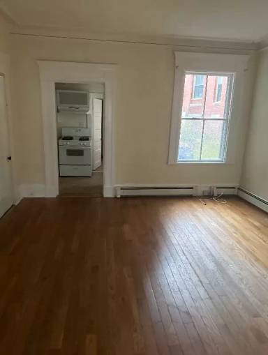 Main picture of 790 Congress St