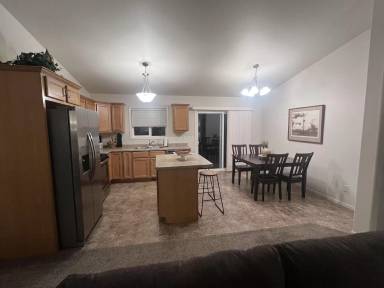 Main picture of 70 Mulberry Loop NE