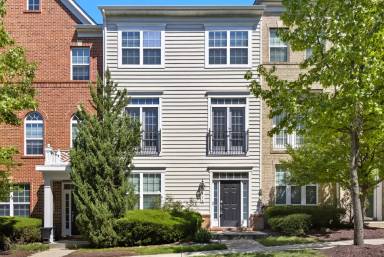 Main picture of 613 Spectator Ave