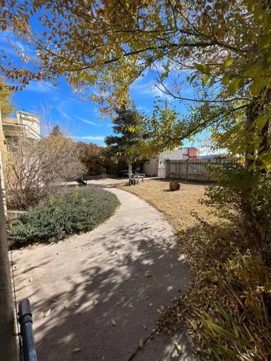 Main picture of 3023 W Rapid St