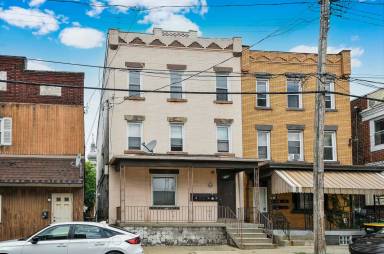 Main picture of 105 Ella St