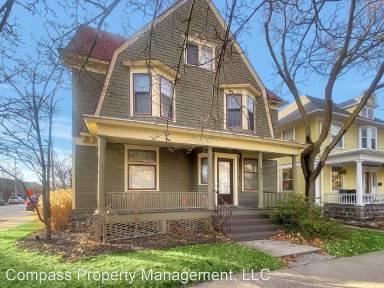 Main picture of 201 Lafayette Ave NE