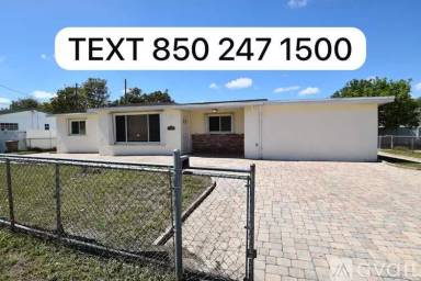 Main picture of 3780 SW 16th Pl