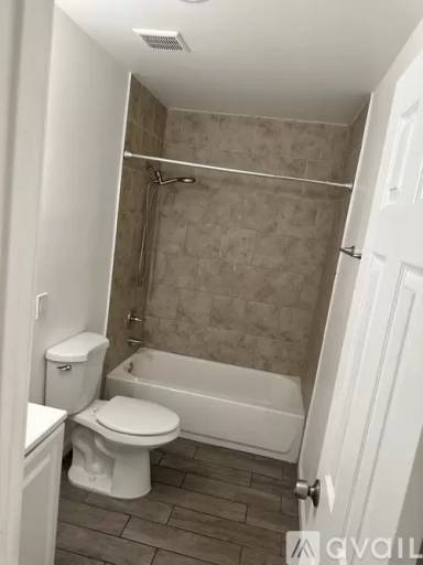 Main picture of 272 E Jackson St