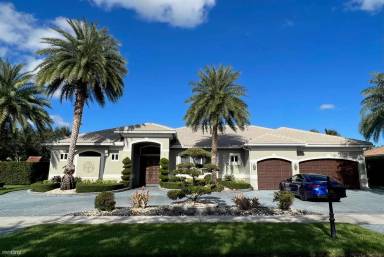 Main picture of 3932 SW 135th Ave