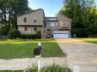 Main picture of 2838 Forest Chase Dr NE