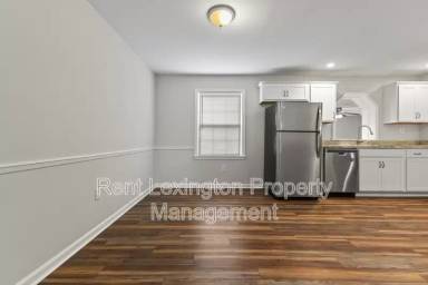 Main picture of 702 Della Dr