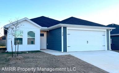 Main picture of 728 Short Leaf Ln