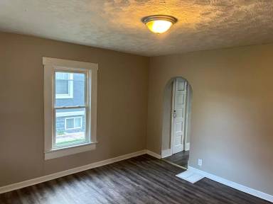 Main picture of 518 Montgomery St