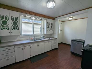 Main picture of 617 8th Ave S