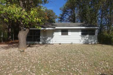 Main picture of 112 Thomas Cir