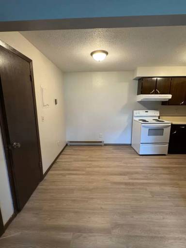 Main picture of 206 1st St