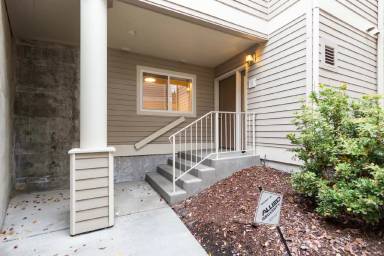 Main picture of 639 N Riverpoint Blvd