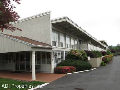 Main picture of 4460 SW Scholls Ferry Rd