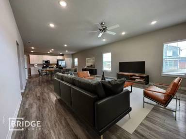 Main picture of 4818 Bullfrog Way