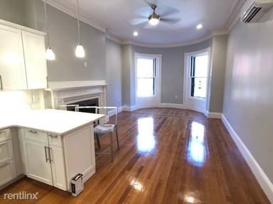 Main picture of 451 Beacon St