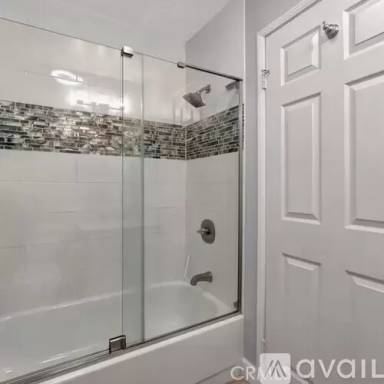 Main picture of 327 Chestnut Ave