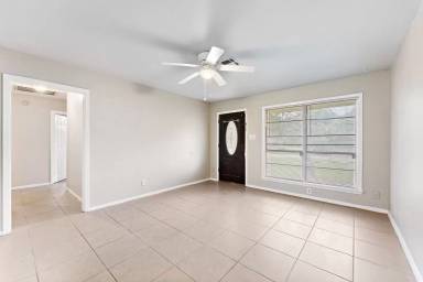 Main picture of 2910 Somerset Ave