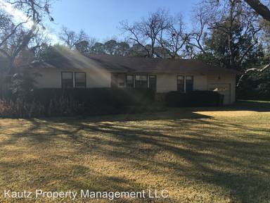 Main picture of 1204 Brittany Ln
