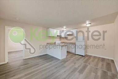 Main picture of 1065 Santiago Ave