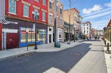 Main picture of 107 W Elder St