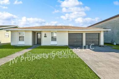 Main picture of 677 Oakwood Dr