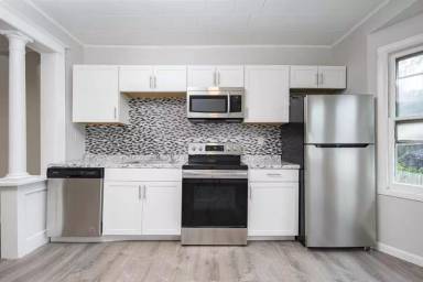 Main picture of 369 5th Ave