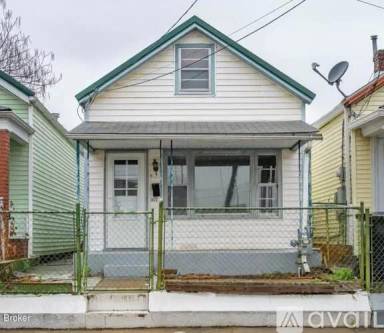 Main picture of 1472 S 9th St