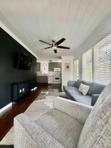 Main picture of 480 23rd Ave N