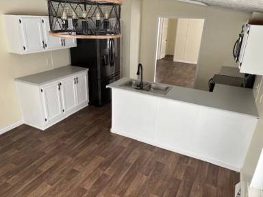 Main picture of Airport Village Mobile Home Park