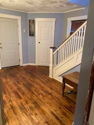 Main picture of 15110 Winthrop St
