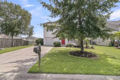 Main picture of 403 Dovetail Cir