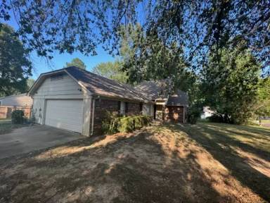 Main picture of 5370 Stardust Dr