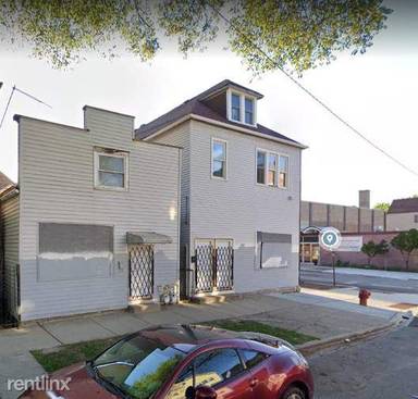 Main picture of 1943 W 48th St