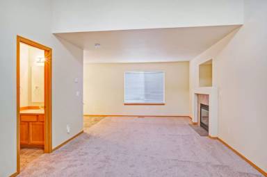 Main picture of 801 NE Lauren St