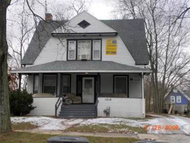 Main picture of 1030-1032 Michigan Ave