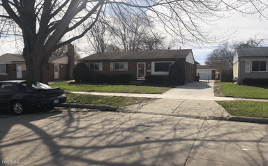 Main picture of 9414 Chamberlain St