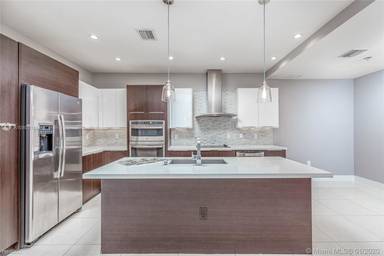 Main picture of 6414 NW 105th Pl