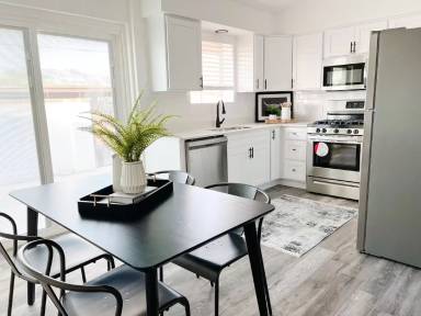 Main picture of 2565 E Water St