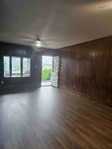 Main picture of 444 E Kline Ave