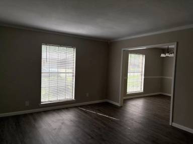 Main picture of 3214 N Calais St
