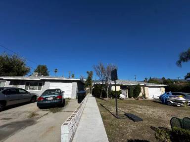 Main picture of 25514 Walker St